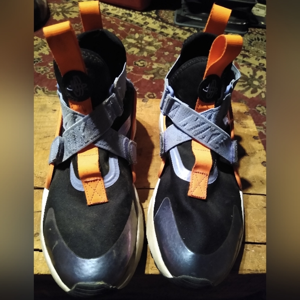 Nike Kids Huarache shoes